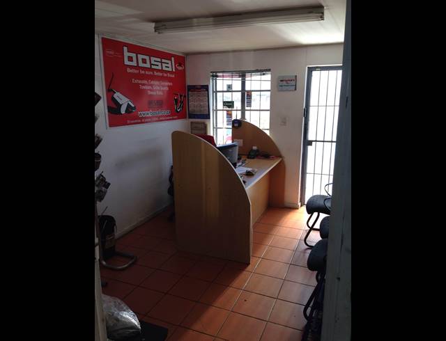 209M² FACTORY TO LET IN PAARDEN EILAND